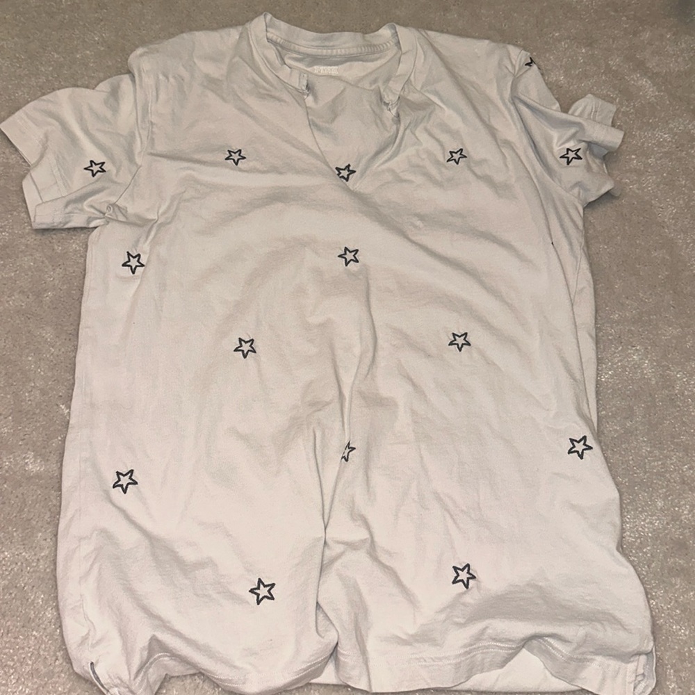 VS PINK Embroidered Star V-Neck Oversized Tee